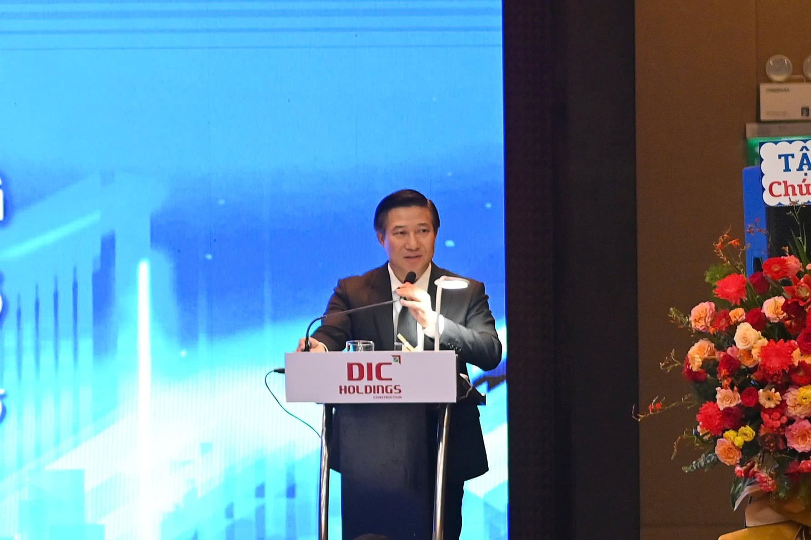 dic-holdings-doi-ten-thanh-DICERA-Holdings (2) Công ty Cổ phần DICERA Holdings