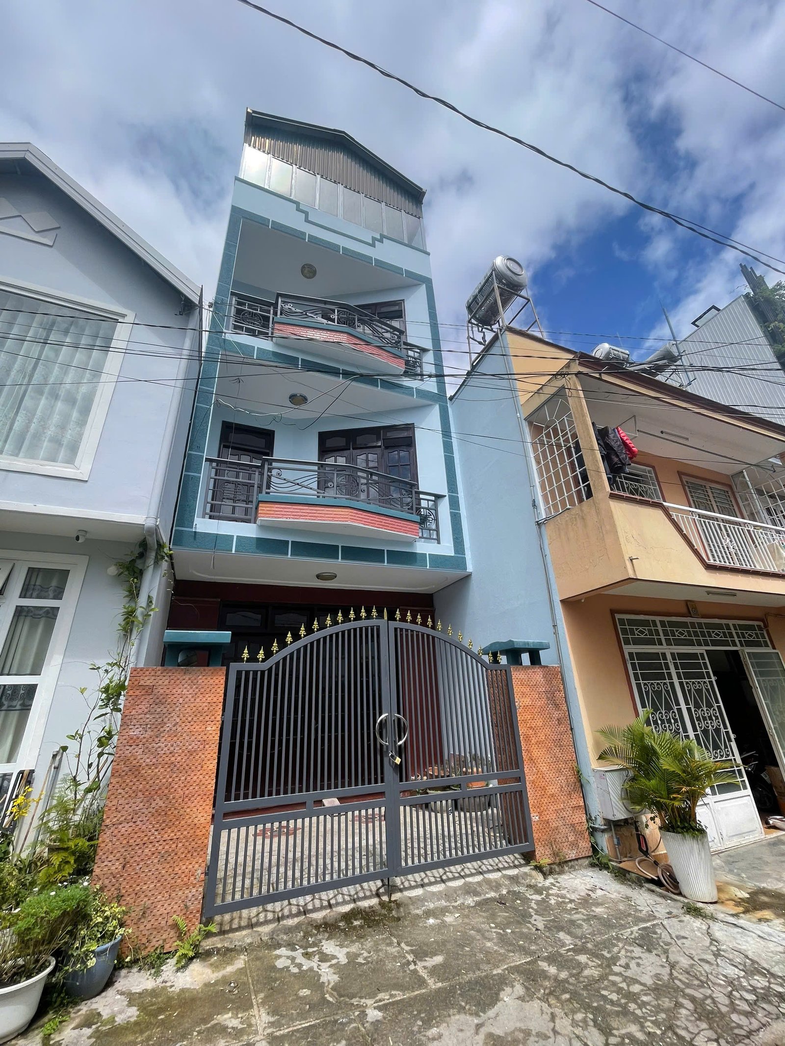 nhà hẻm oto đà lạt