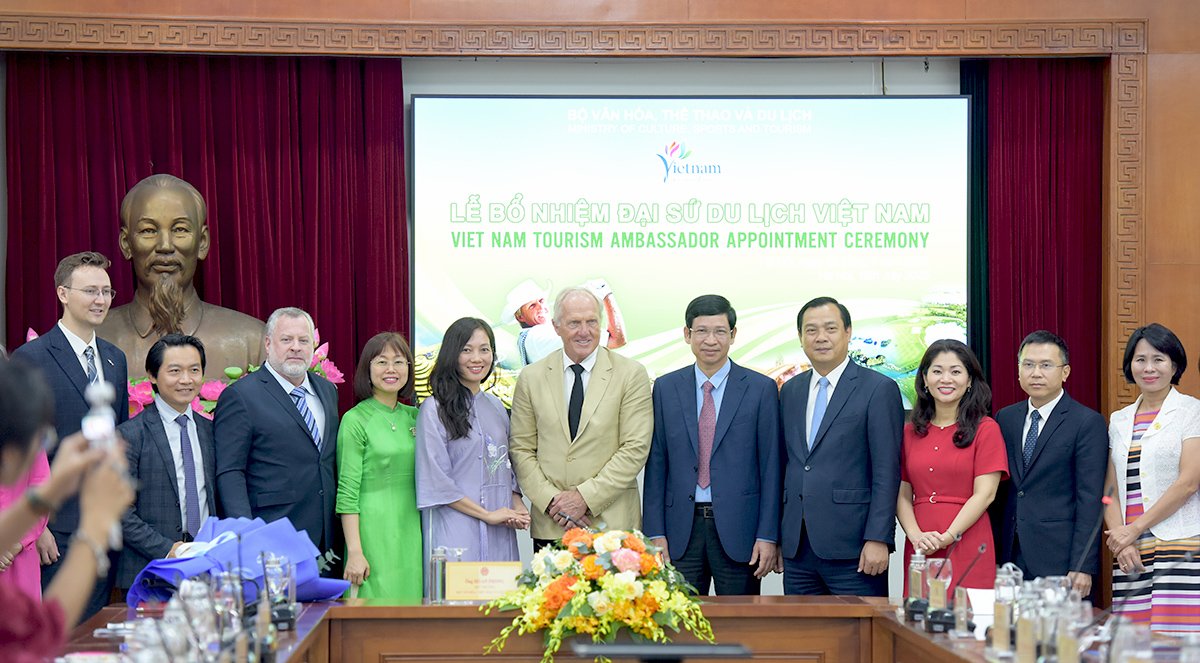 bo-nhiem-dai-su-Du-Lich-Viet-Nam-2025-2030-GregNorman (2) đại sứ du lịch việt nam 2025 2030