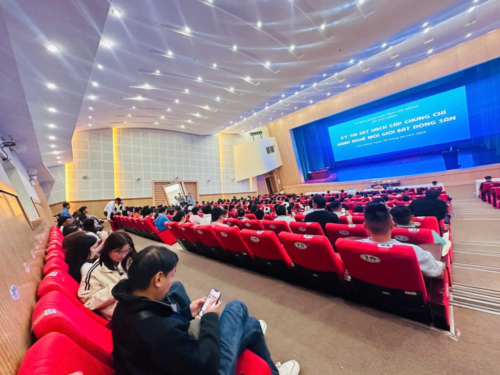 Thi-chung-chi-moi-gioi-BDS-Lam-Dong (1) kỳ thi sát hạch chứng chỉ môi giới bds Lâm đồng