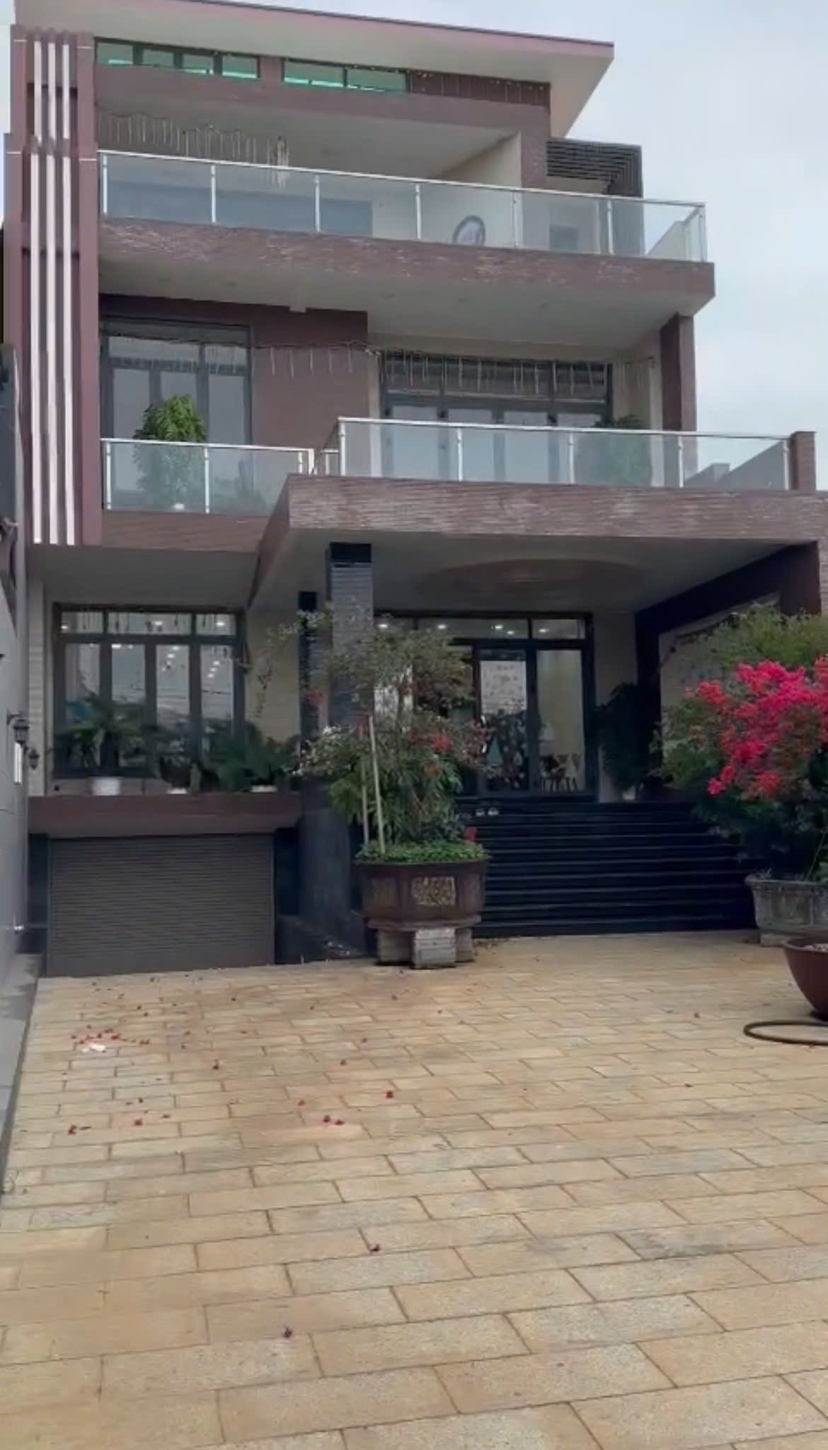 bán nhà mặt tiền quốc lộ 20 di linh lâm đồng